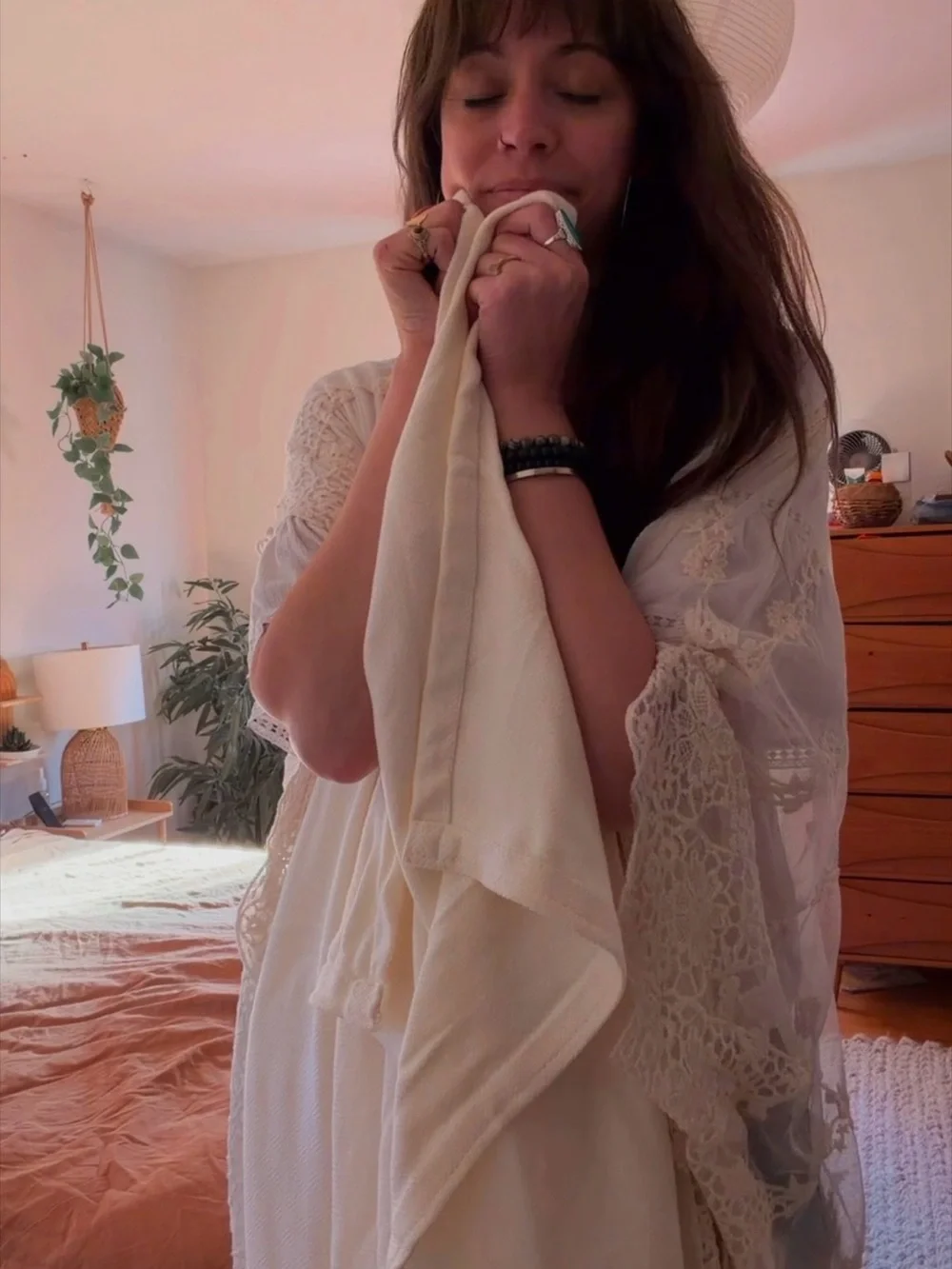 Madison Park White Drape Cotton Blanket with Rust Bedding Accents